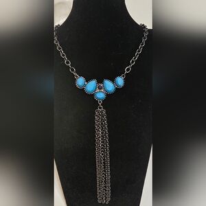 Elegant Blue Pendant Necklace